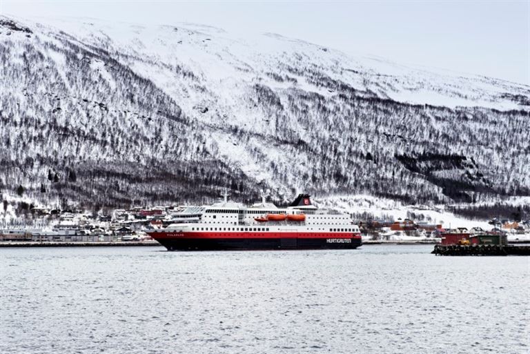 Mit Hurtigruten von Kirkenes nach Bergen @brytta/istock
